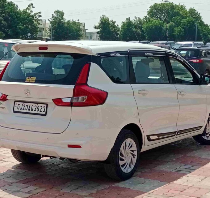 Second Hand Maruti Ertiga CNG